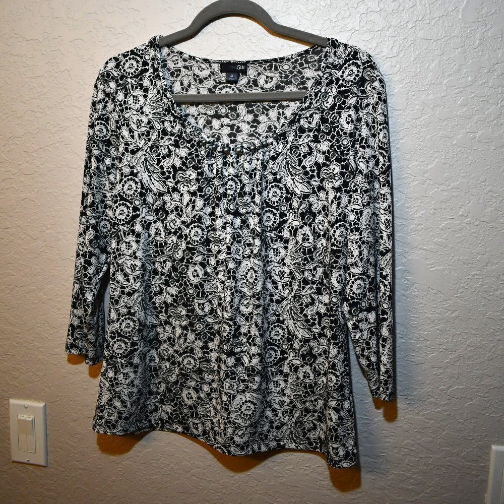 East 5th Women's Black and White Print Blouse with Bead Detail Size M
